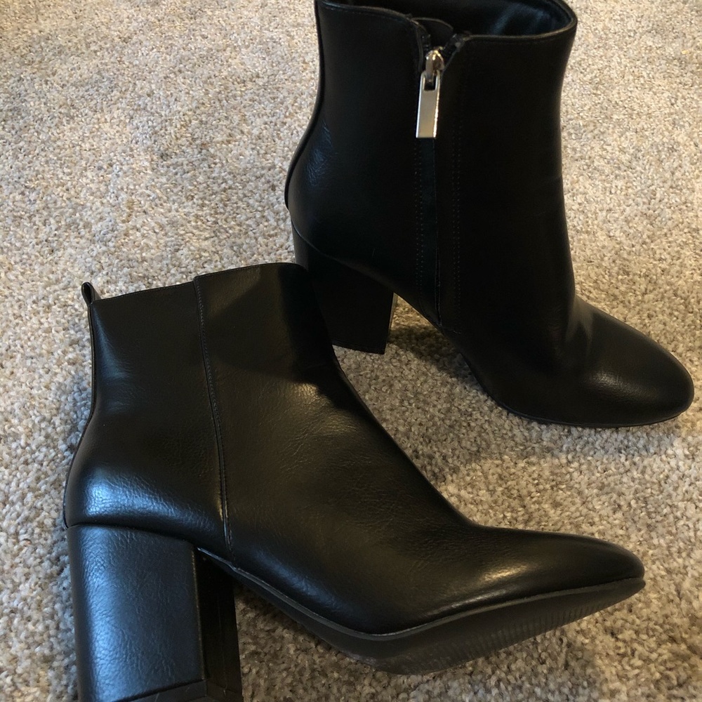 Black heel booties